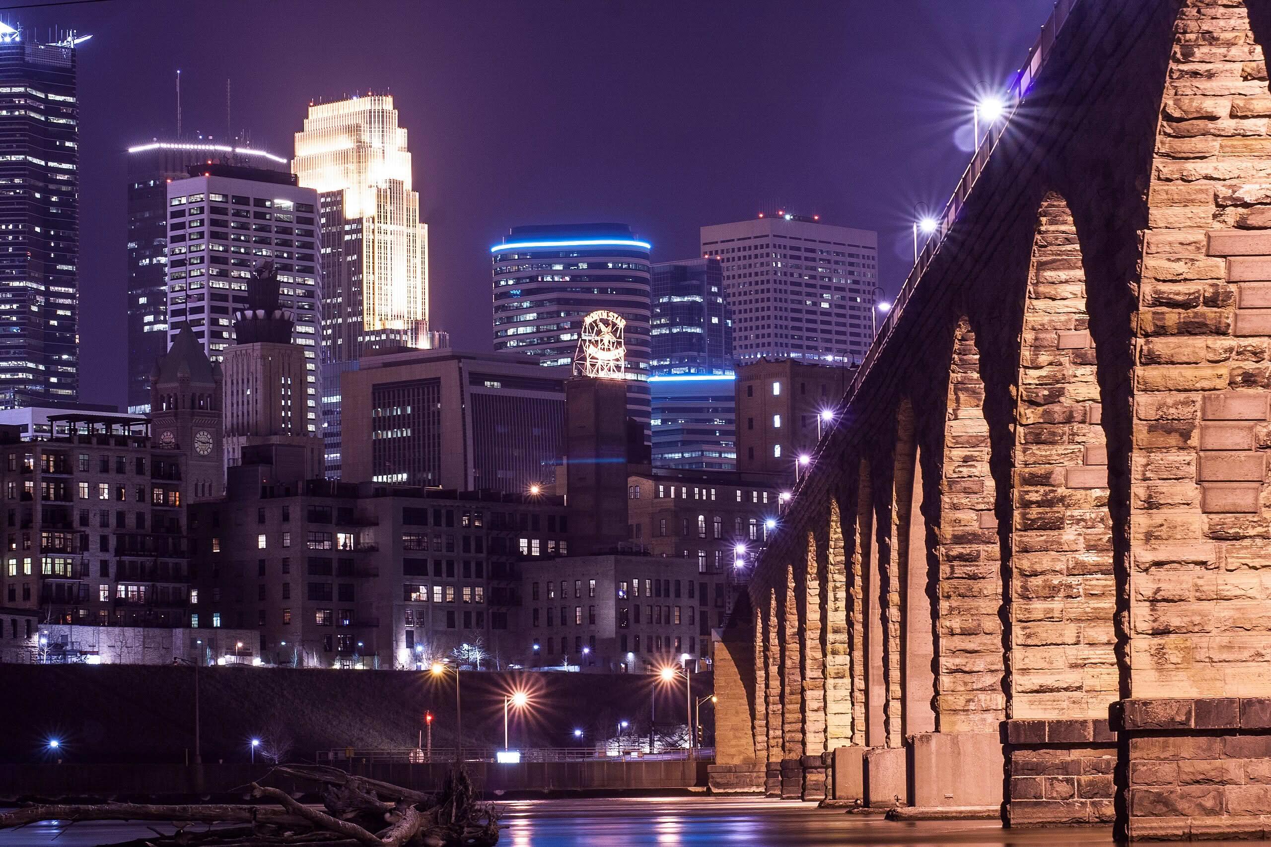 Minneapolis skyline and Stone Arch Bridge